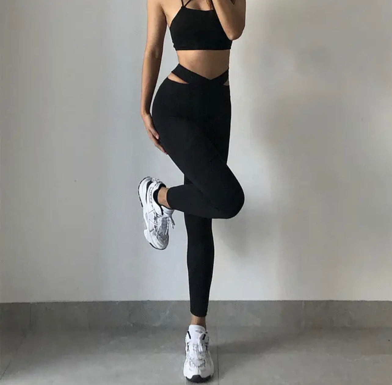 Cross V Waist Leggings