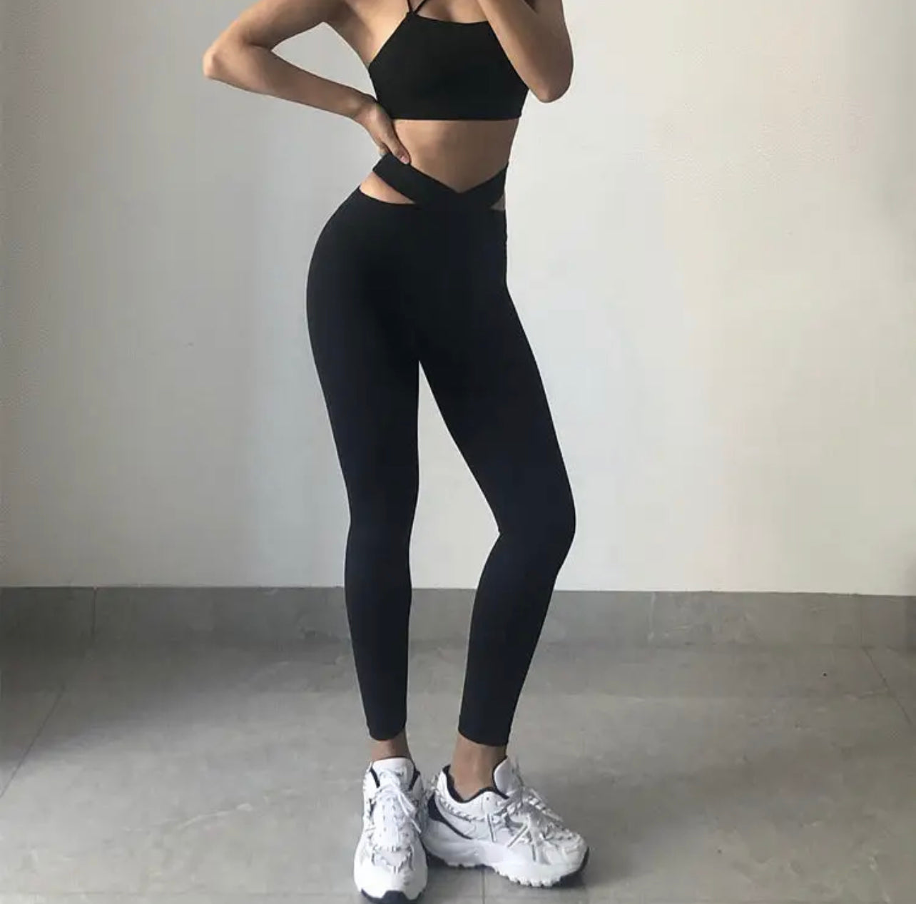 Cross V Waist Leggings