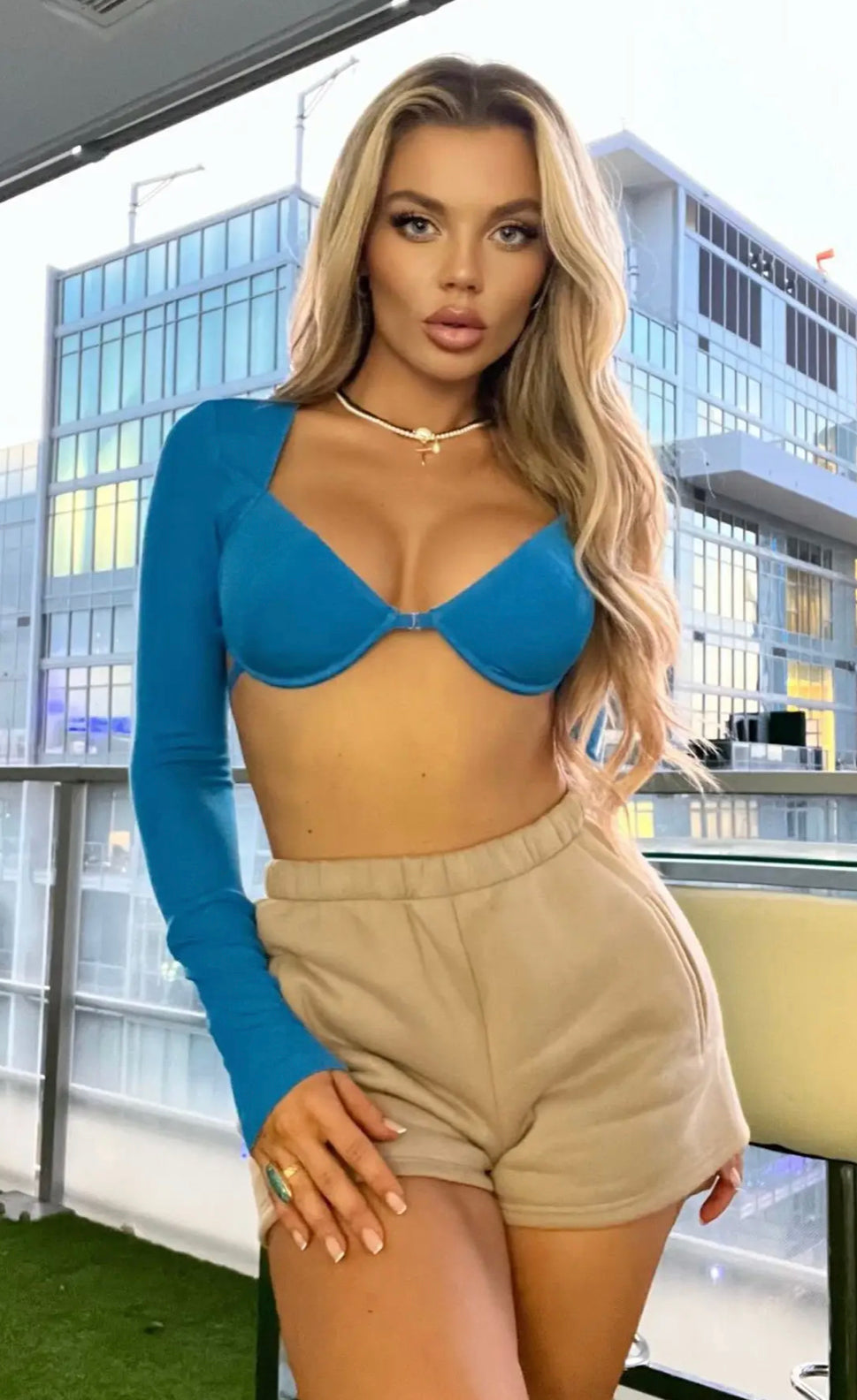 Cropped Knit Long Sleeved Top